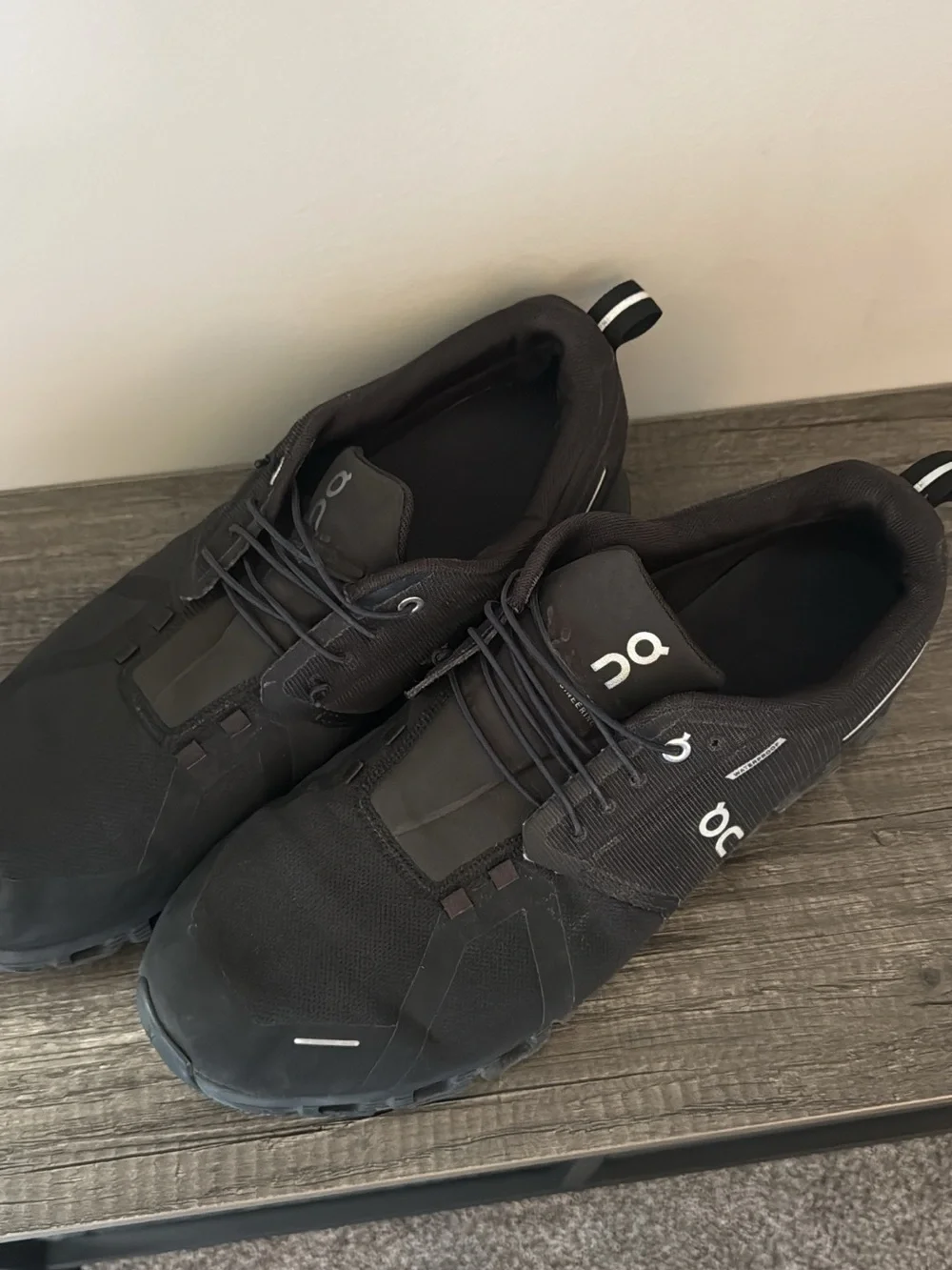 On Running Black Cloud Athletic Sneakers for Men
